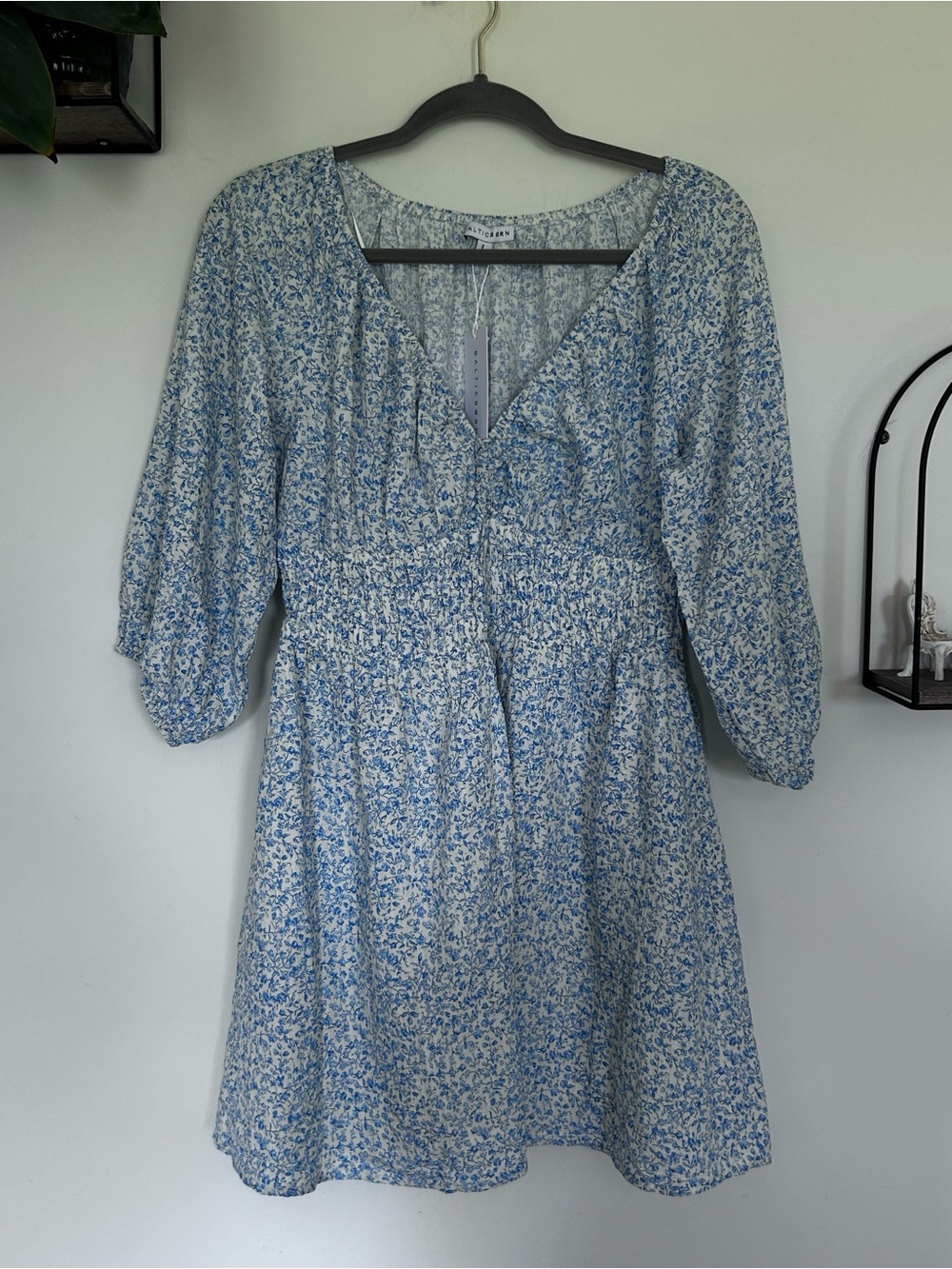 NWT Baltic Born Koa Blue Floral Print‎ Long Sleeve V Neck Short Mini Dress Large